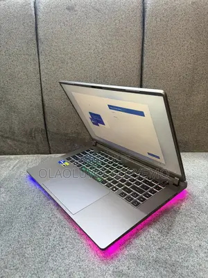 New Laptop Asus ROG Strix G16 16GB Intel Core i7 SSD 1T