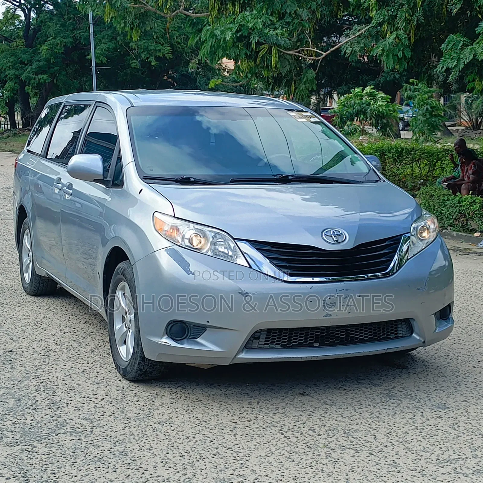 Toyota Sienna 2012 Silver