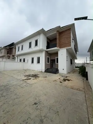 4bdrm Duplex in Dape for sale