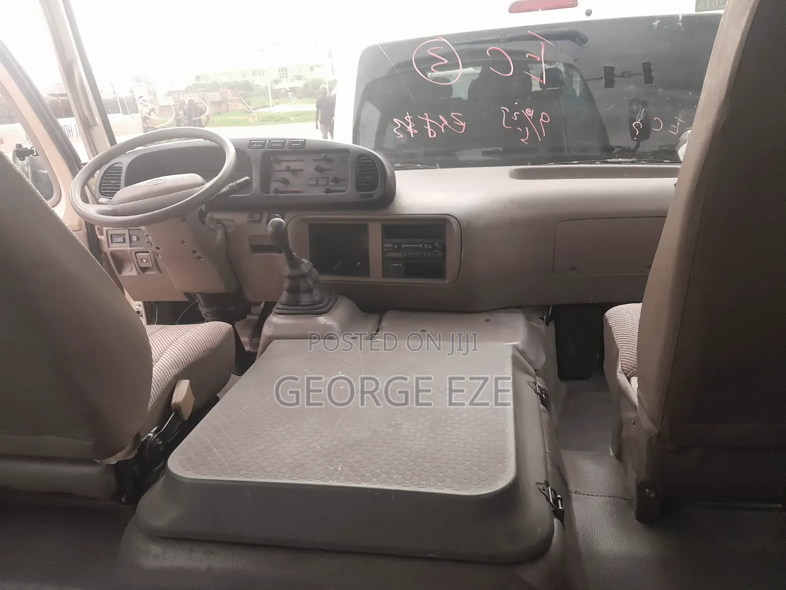 Toyota Coaster 2012 Gold