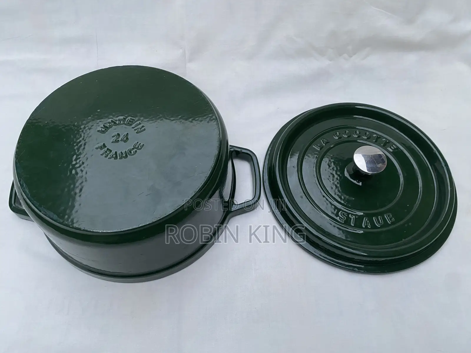 Staub Used Enamelled Cast Iron Dutch Oven Pot Size 4Qt / 3.7 Litre