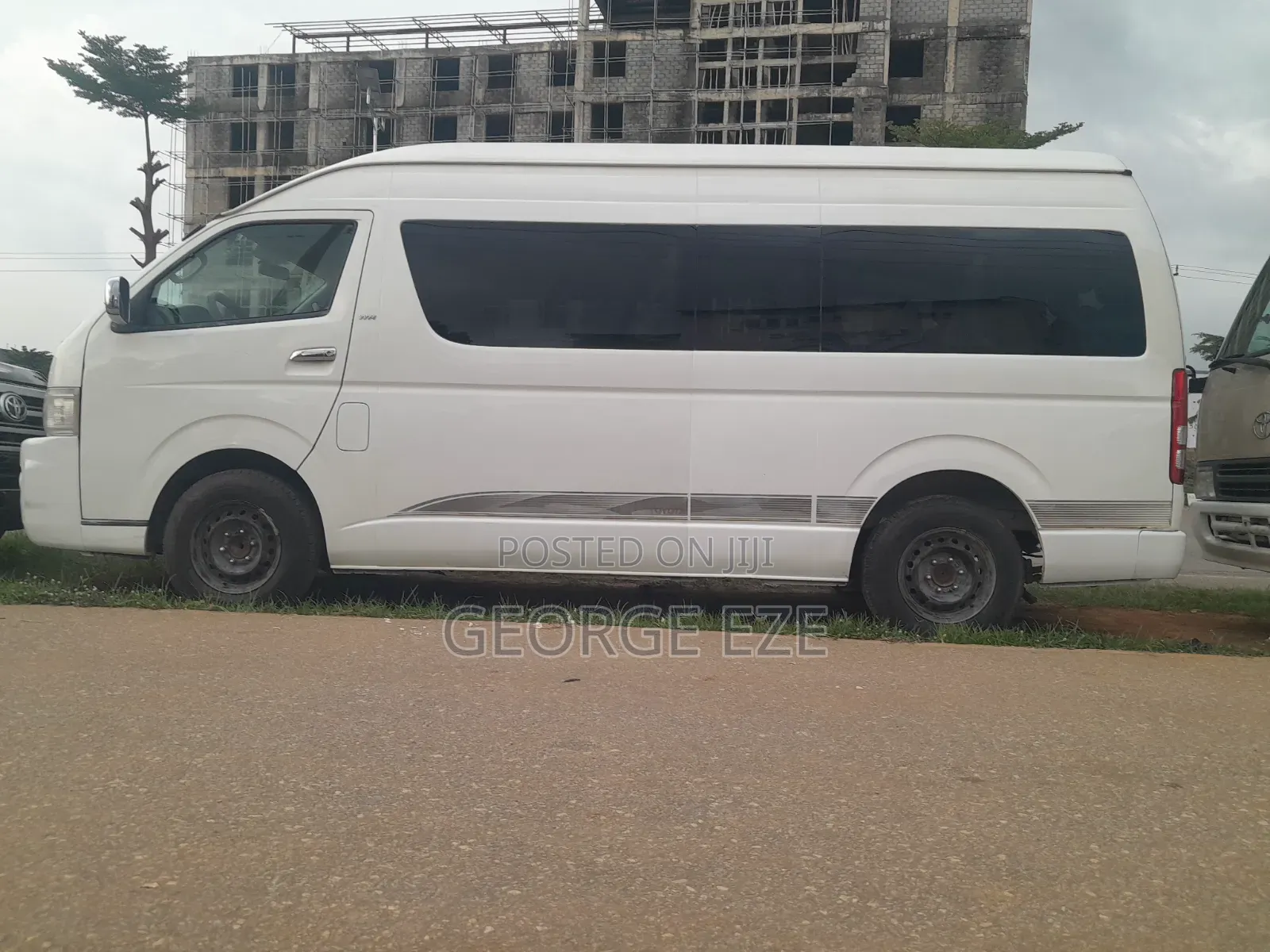Toyota HiAce 2005 White