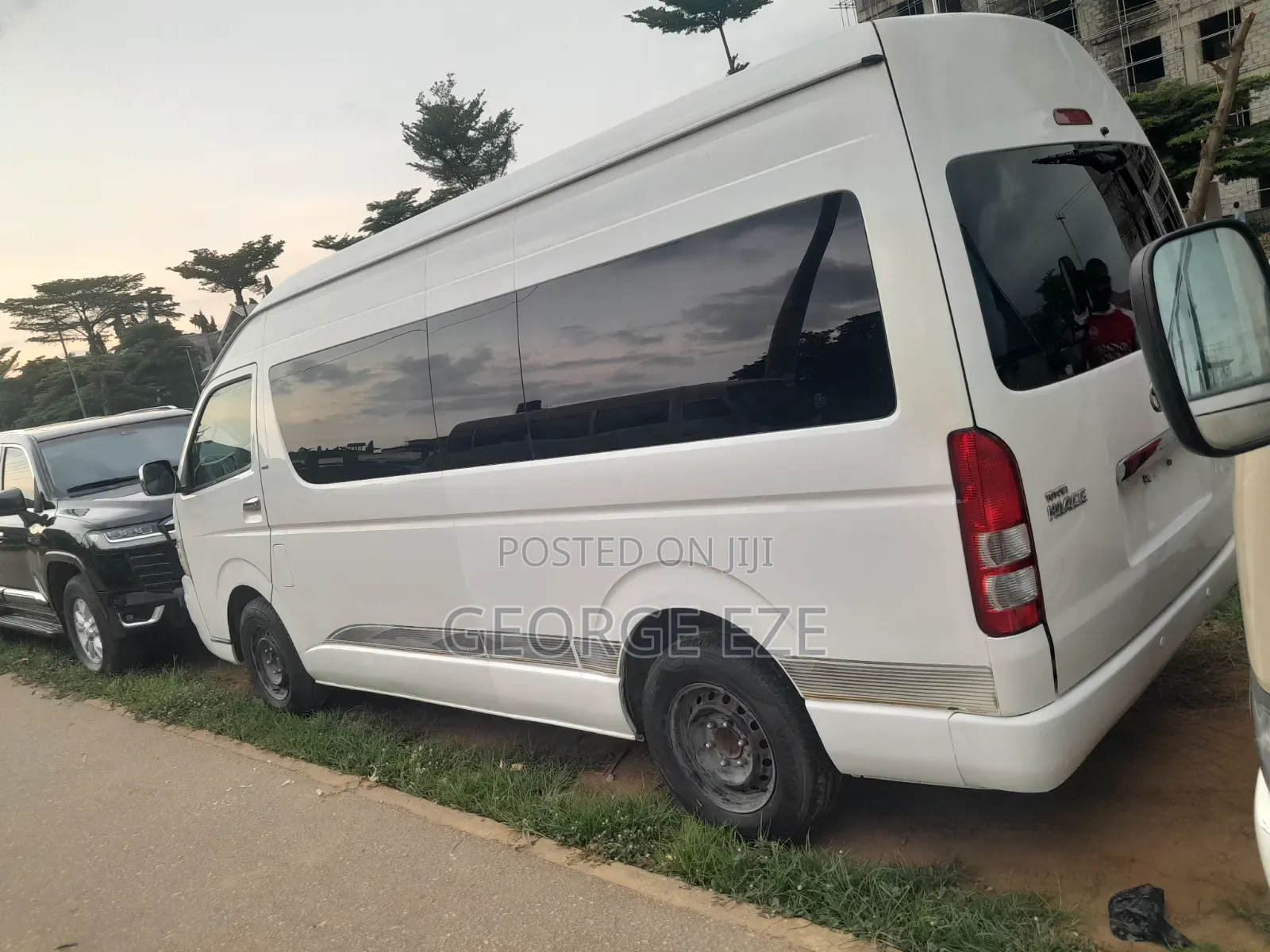 Toyota HiAce 2005 White