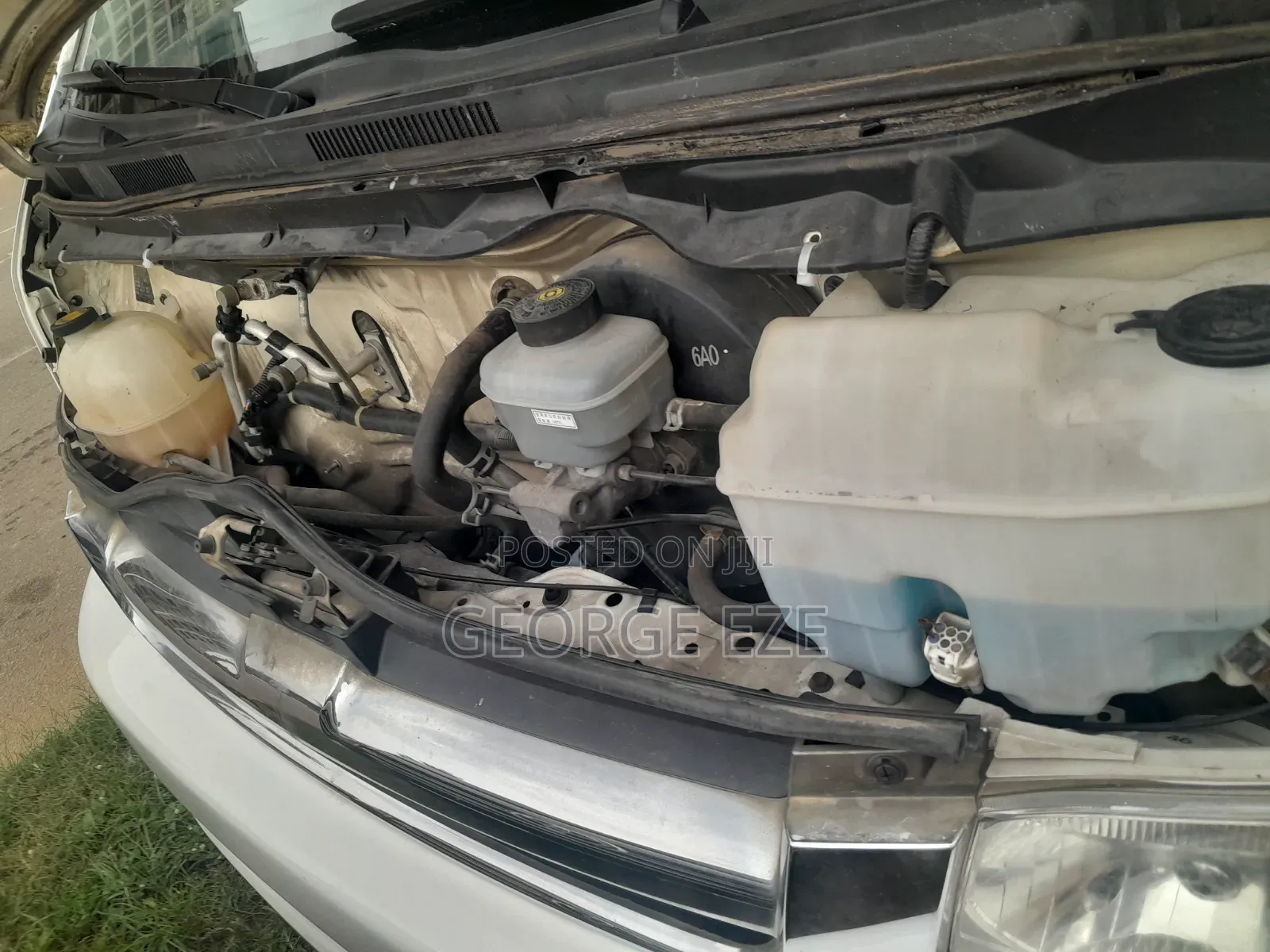 Toyota HiAce 2005 White
