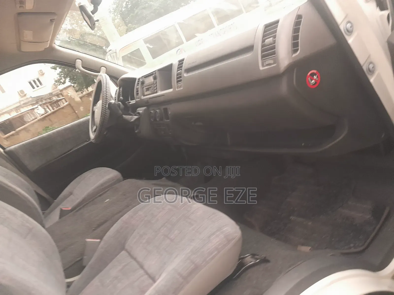 Toyota HiAce 2005 White