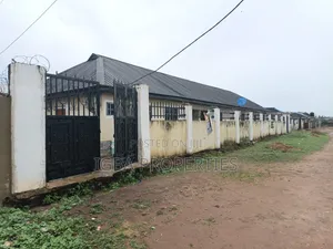 6bdrm Apartment in Ijede / Ikorodu for sale