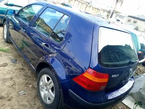 Volkswagen Golf 2004 Blue