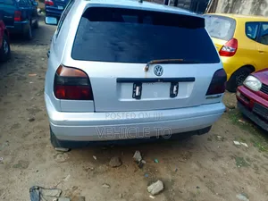 Volkswagen Golf 2000 Silver
