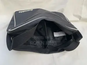Diverse Black Crossbody Shoulder Bag Size Medium