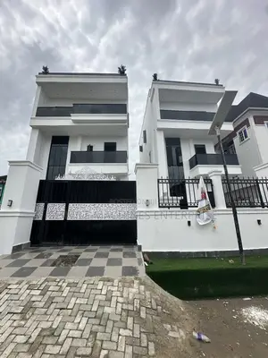 Furnished 5bdrm Duplex in Startimes Estate, Apple Junction for sale