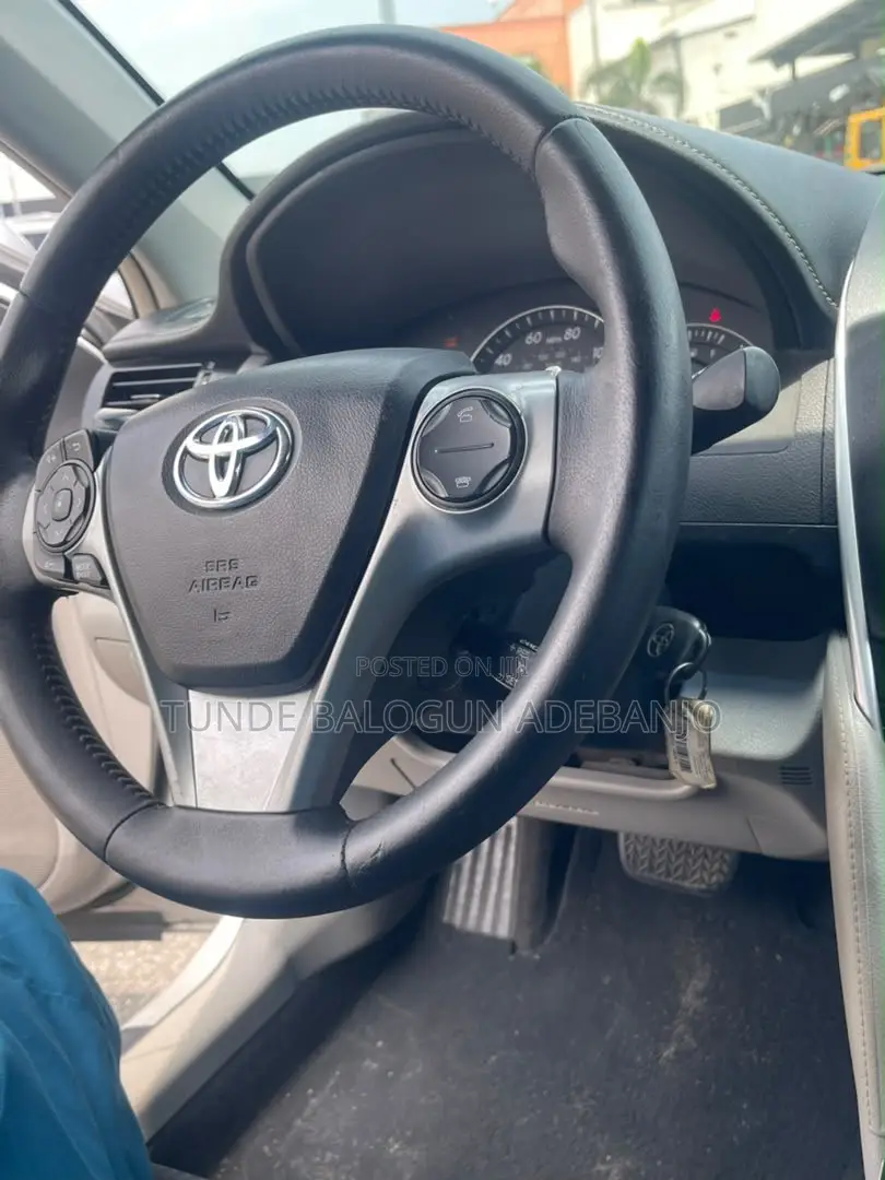 Toyota Camry 2012 Silver
