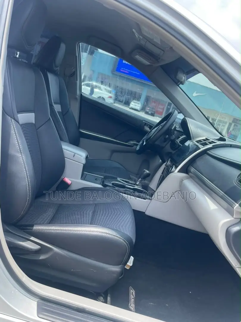 Toyota Camry 2012 Silver