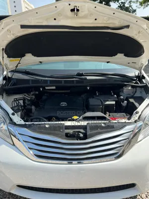 Toyota Sienna Limited 7 Passenger 2010 White