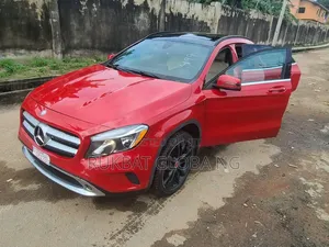 Mercedes-Benz GLA 250 2017 Red