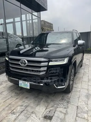 Toyota Land Cruiser 2024 Black