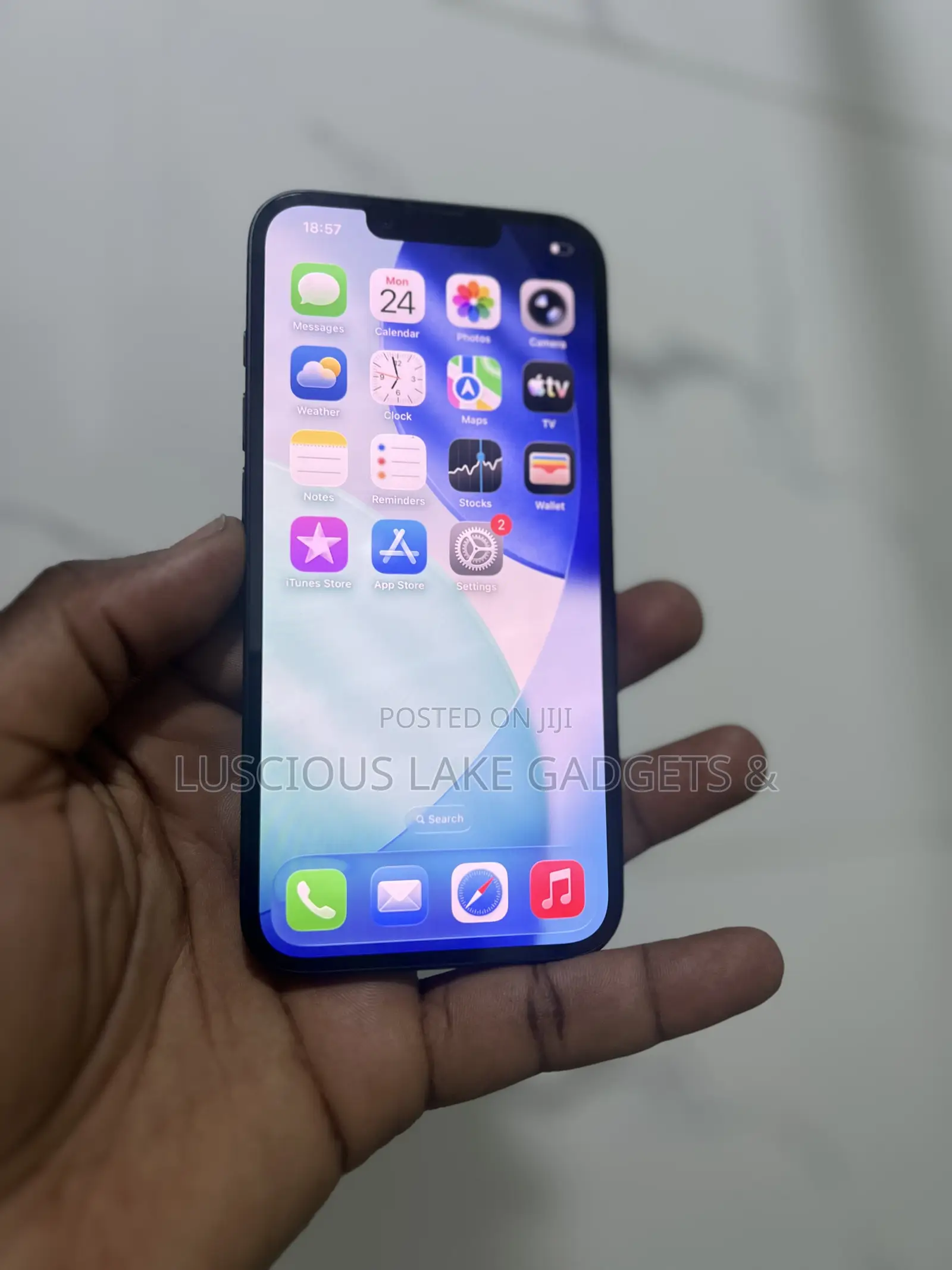 Apple iPhone 16e 128 GB Black