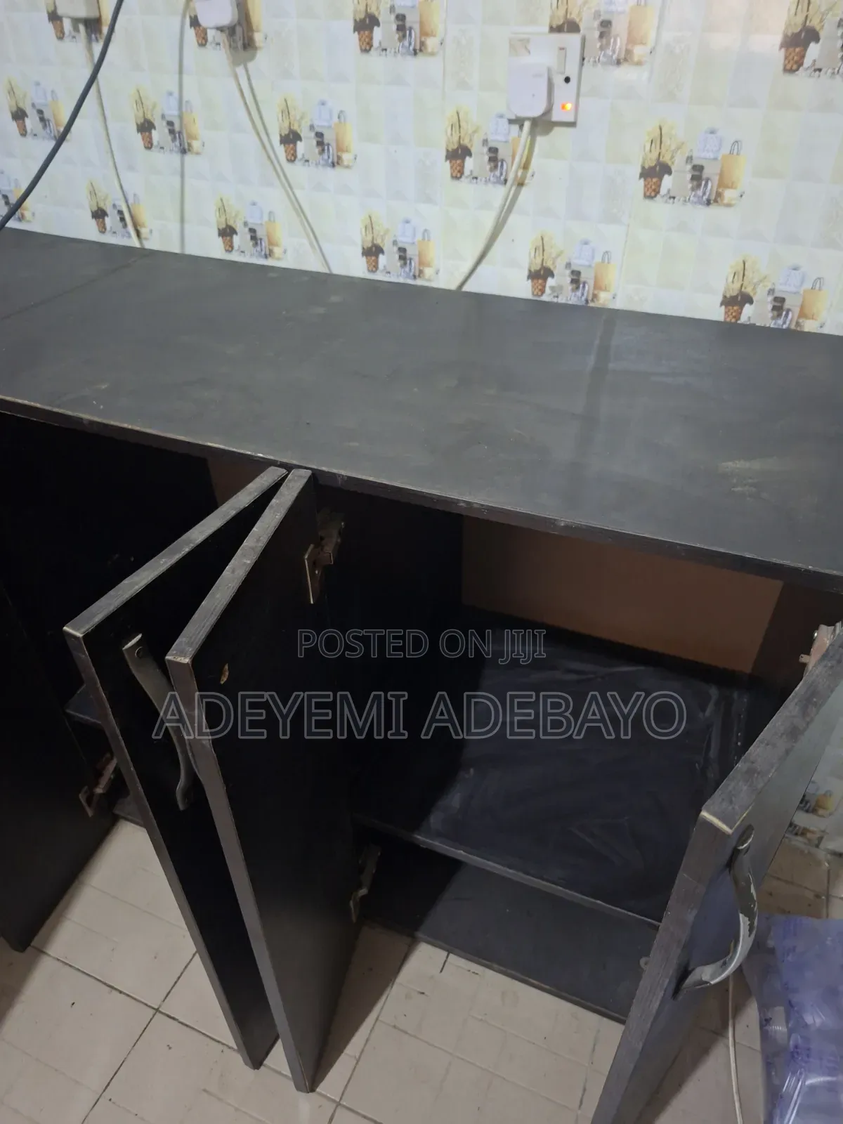 Kitchen Cabinet/Cupboard or Kids Wardrobe