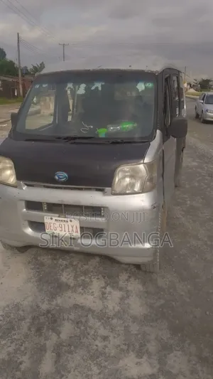 Daihatsu Hijet 2012 Silver