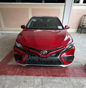 Toyota Camry XSE 2021 Burgundy
