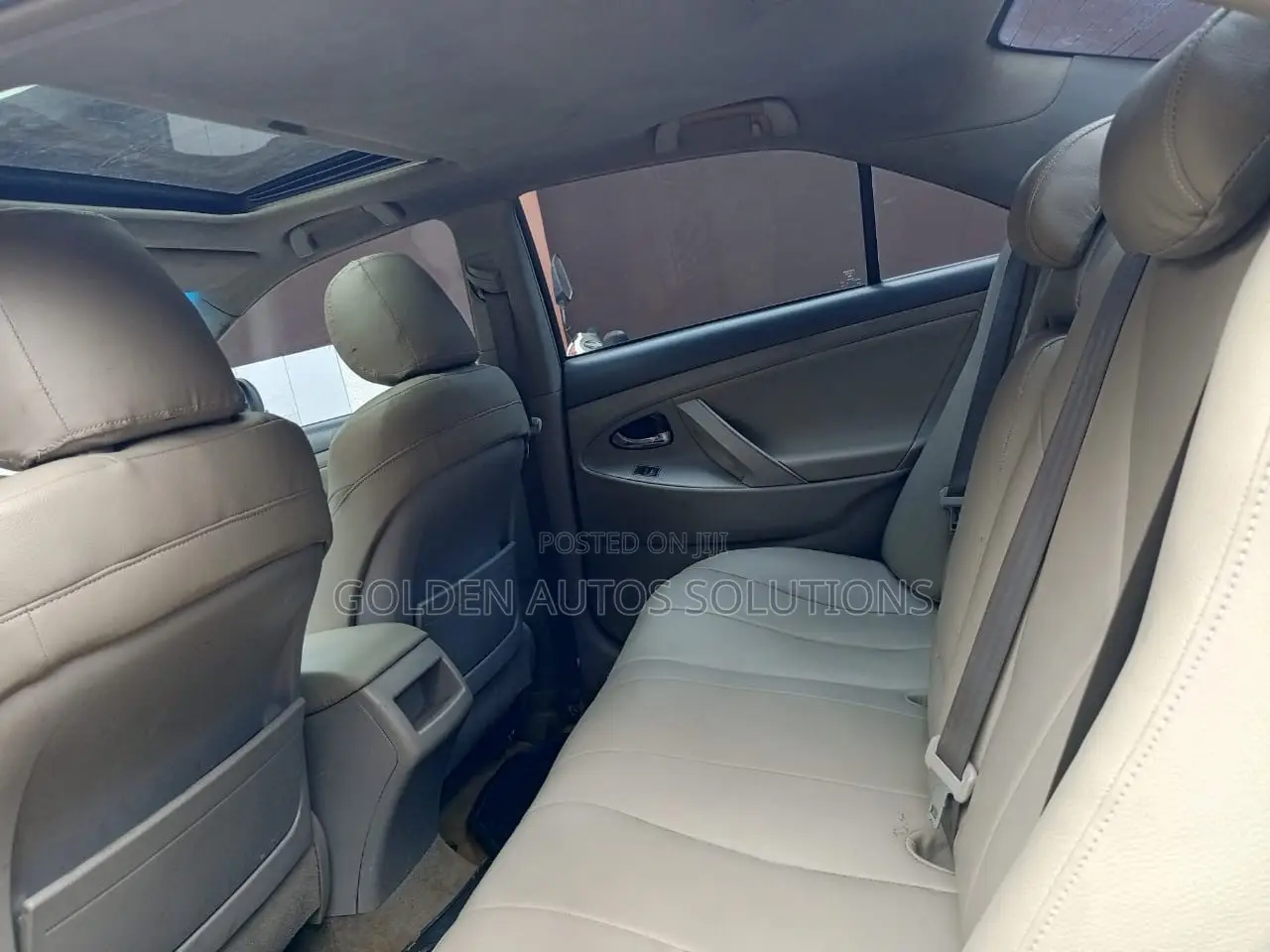 Toyota Camry 2010