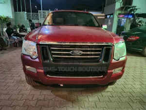 Ford Sport Trac 2010 Red