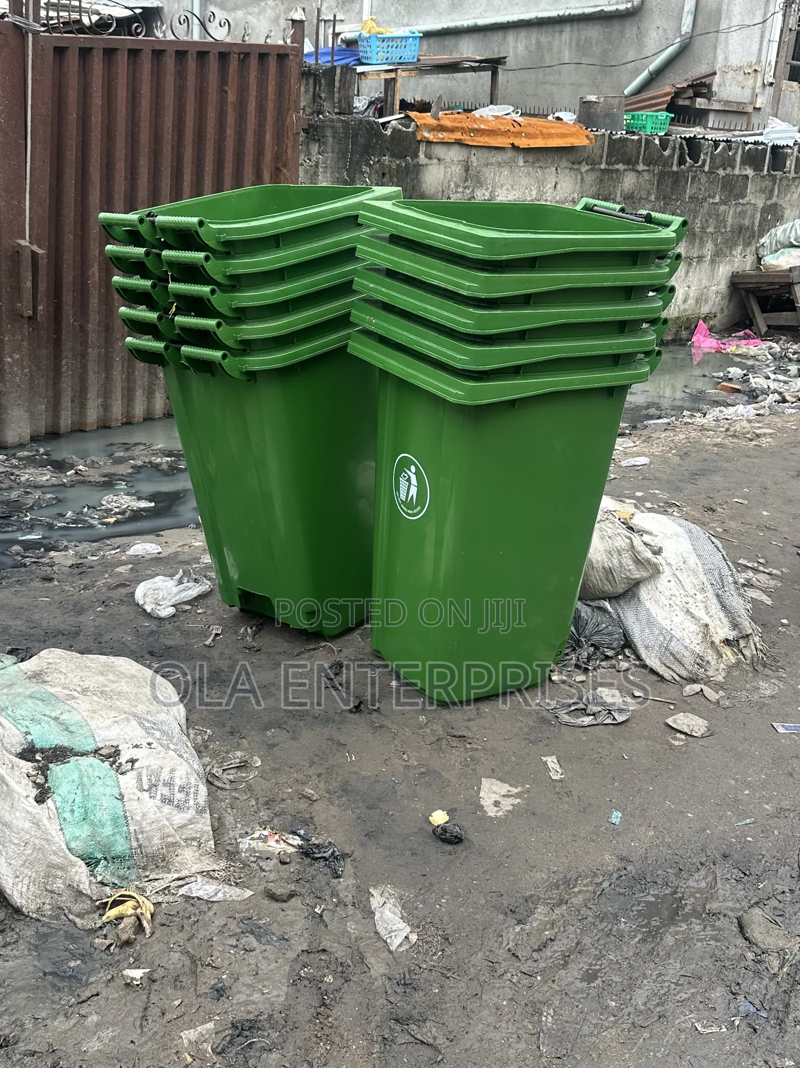 240L Wheelie Bin