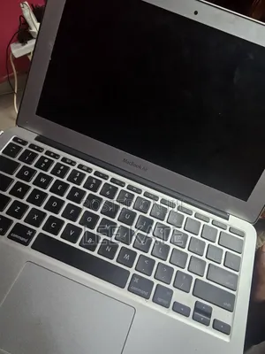 Laptop Apple MacBook Air 2011 2GB Intel Core i5 SSD 60GB