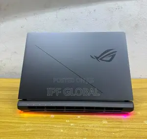 Laptop Asus ROG Strix G16 32GB Intel Core Ultra 9 SSD 1T