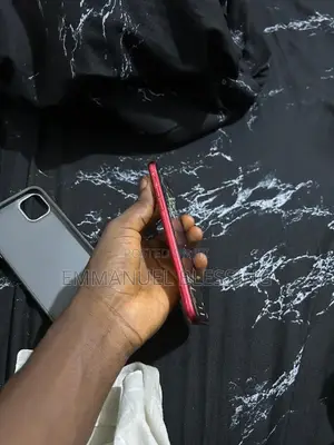 Apple iPhone 11 64 GB Red