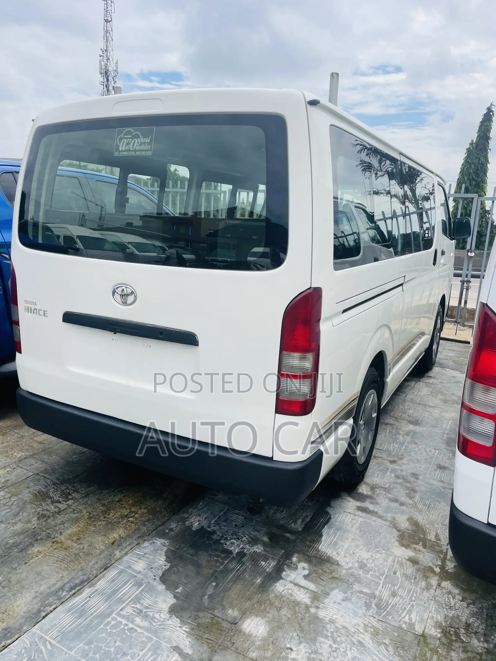 Toyota HiAce 2010 White