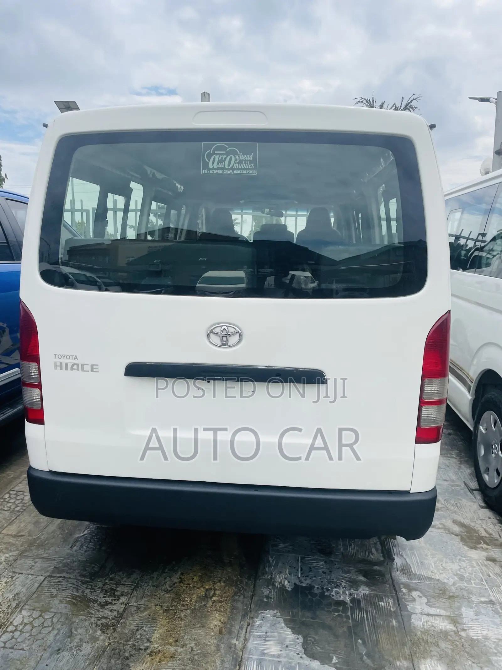 Toyota HiAce 2010 White