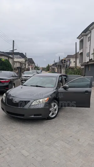 Toyota Camry LE 4dr Sedan (2.4L 4cyl 5A) 2009 Gray