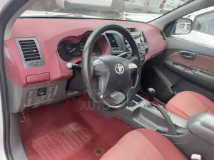 Toyota Hilux 2014 White