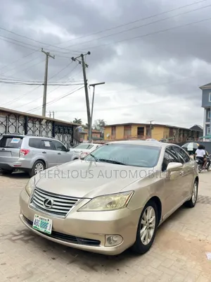 Lexus ES 350 2010 Gold
