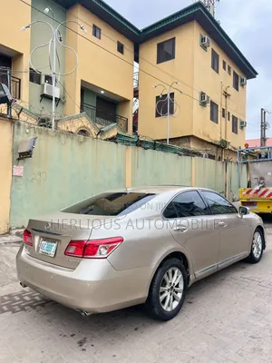 Lexus ES 350 2010 Gold