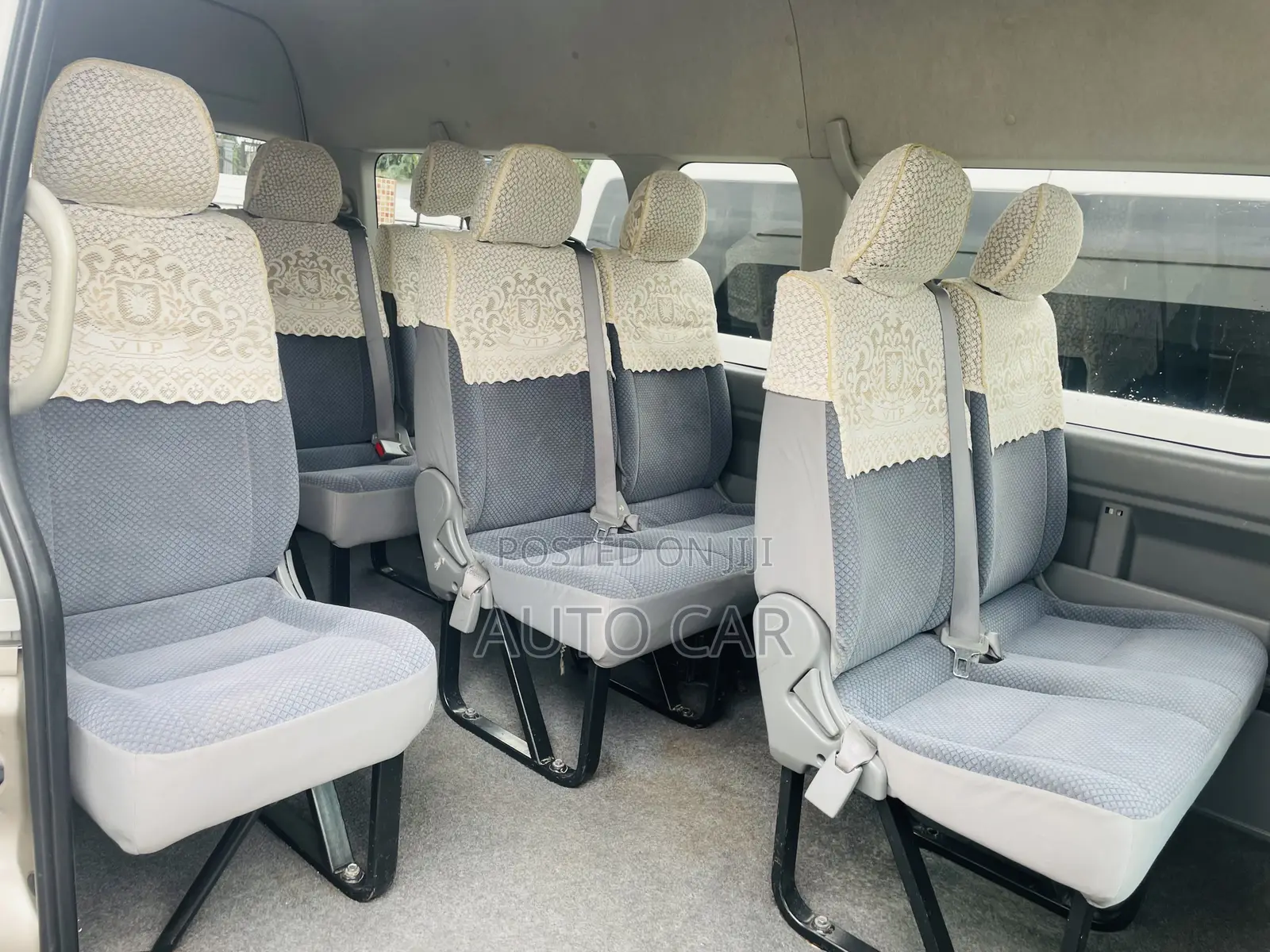 Toyota HiAce 2014 Gold