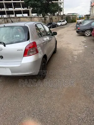 Toyota Yaris Base Hatchback 3dr 2010 Silver