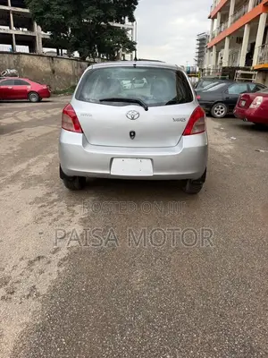 Toyota Yaris Base Hatchback 3dr 2010 Silver