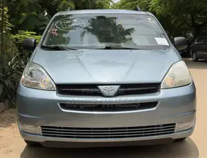 Toyota Sienna 2005 Teal