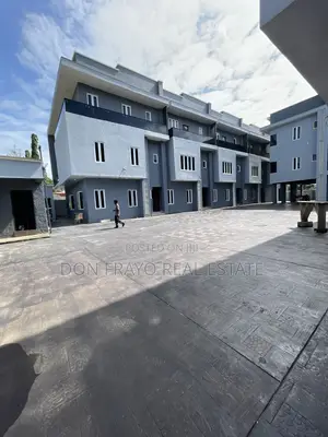 4bdrm Duplex in Old Bodija for sale