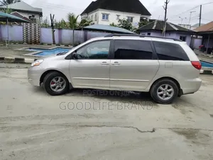Toyota Sienna XLE Limited AWD 2006 Silver