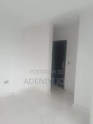 Furnished 5bdrm Penthouse in Gra for sale