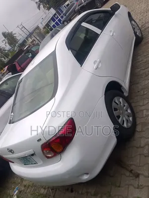 Toyota Corolla 2009 White