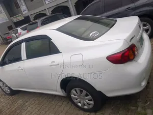Toyota Corolla 2009 White