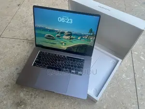 Laptop Apple MacBook 2019 32GB Intel Core i7 SSD 512GB