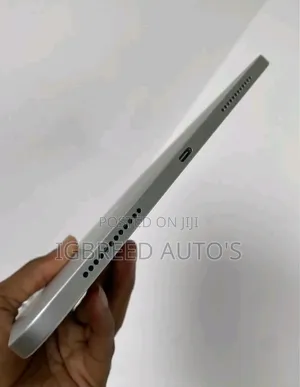 Apple iPad (2025) 128 GB Silver