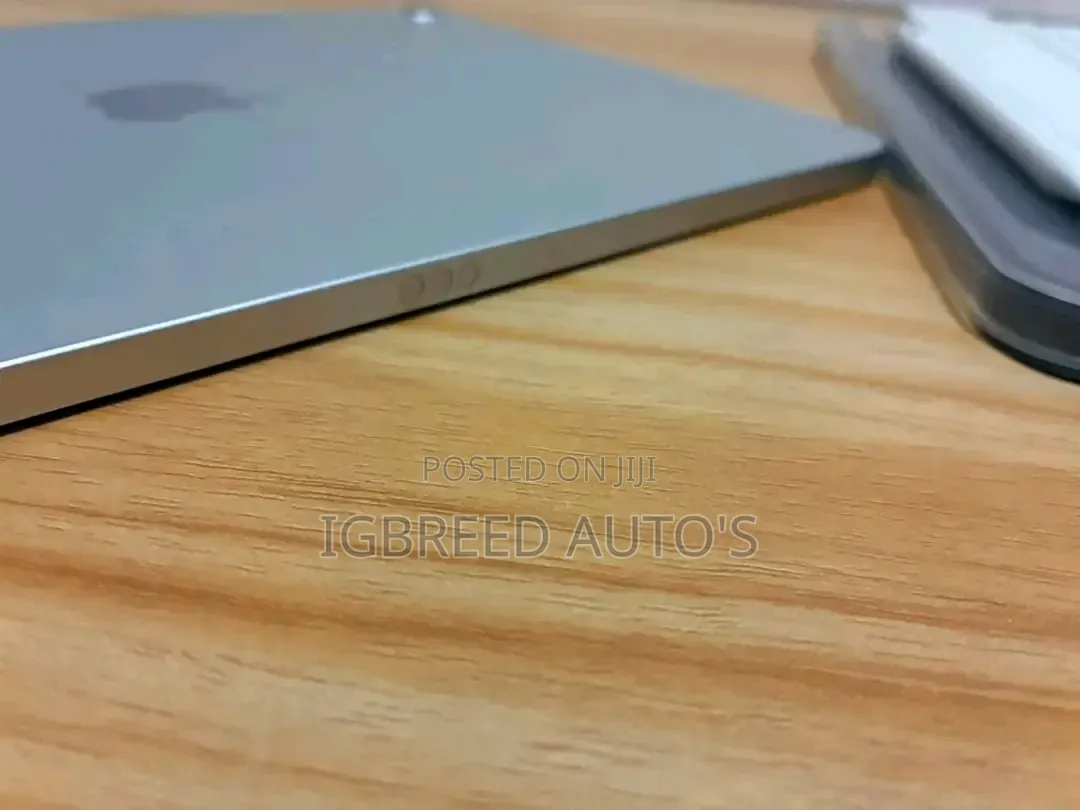 Apple iPad (2025) 128 GB Silver