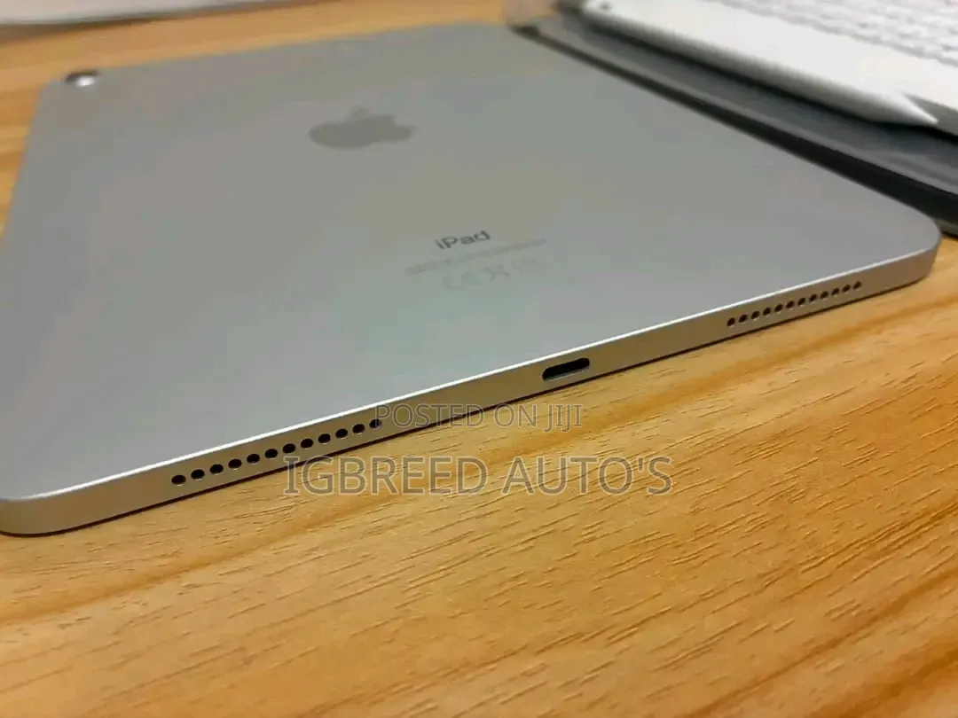 Apple iPad (2025) 128 GB Silver