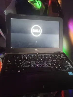 Laptop Dell Latitude 7400 16GB Intel Core Ultra 7 HDD 256GB
