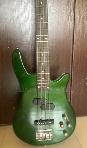 4 Strings Bass Guitar